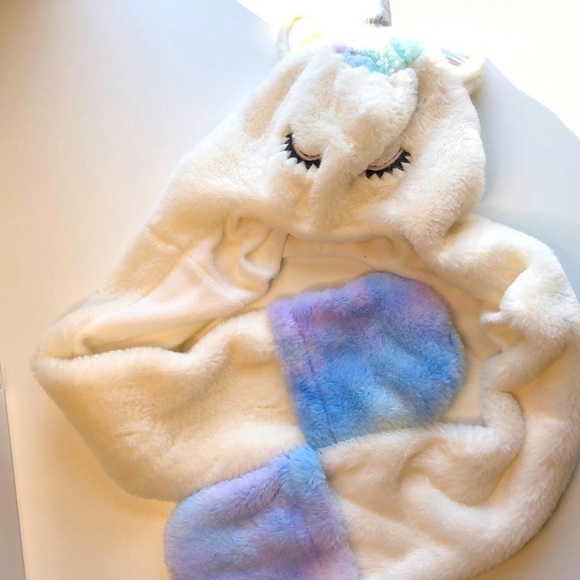 P.s from Aeropostale Unicorn hat with hand warmer pocket - Picture 1 of 4